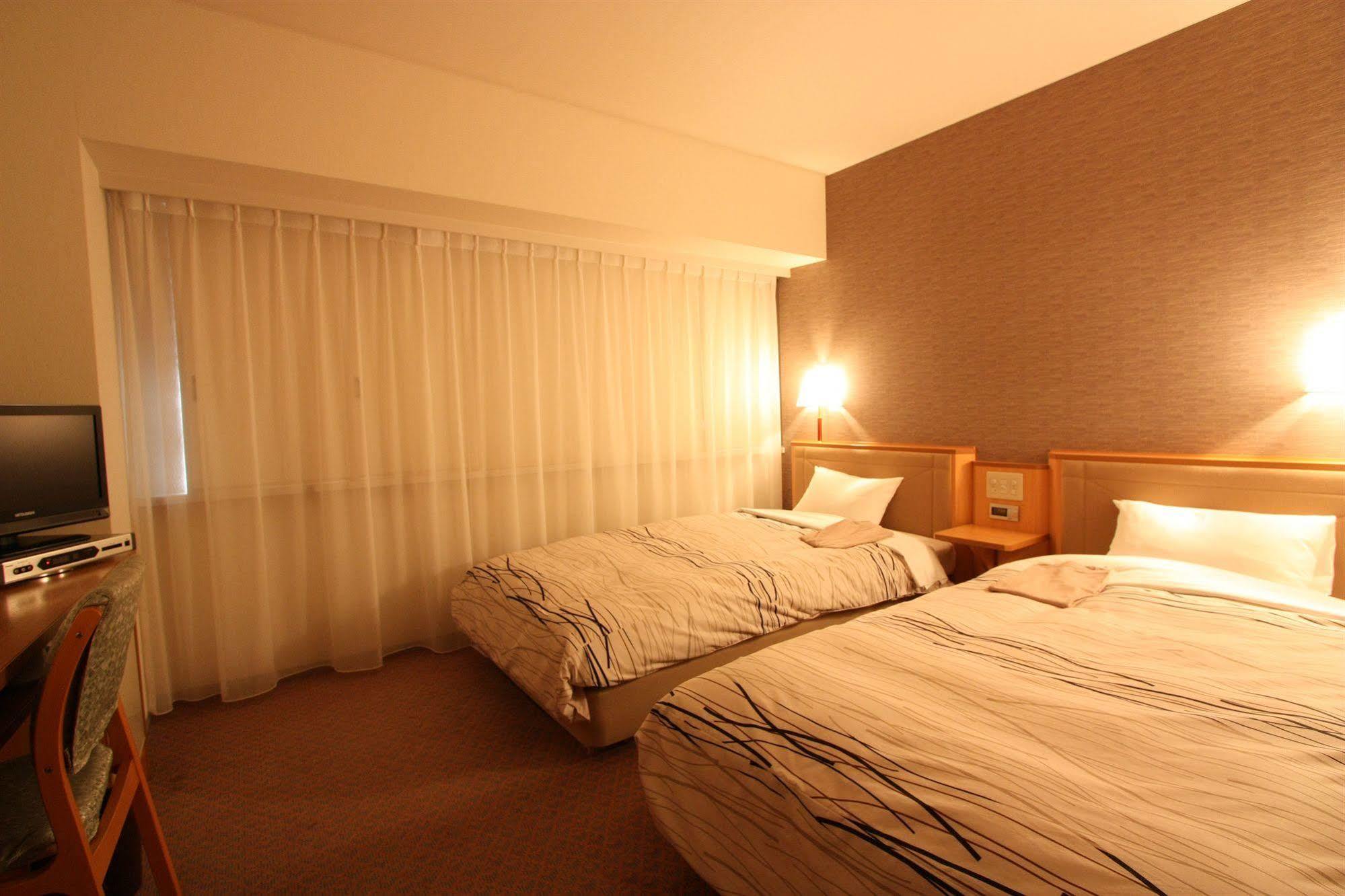 Kanazawa Manten Hotel Ekimae Екстериор снимка